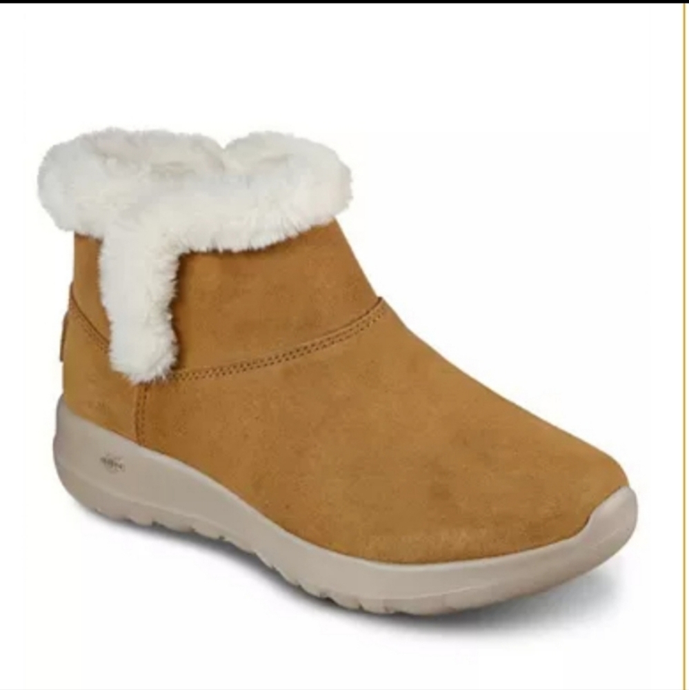 Skechers Suede On-The-Go Joy-Bundle Fur Boots